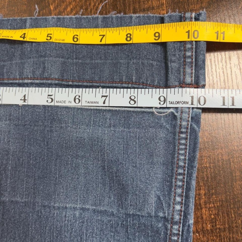 Women's Denim Flare Jean Forever 21 Size Small wt vertically elongated pockets - Picture 7 of 8